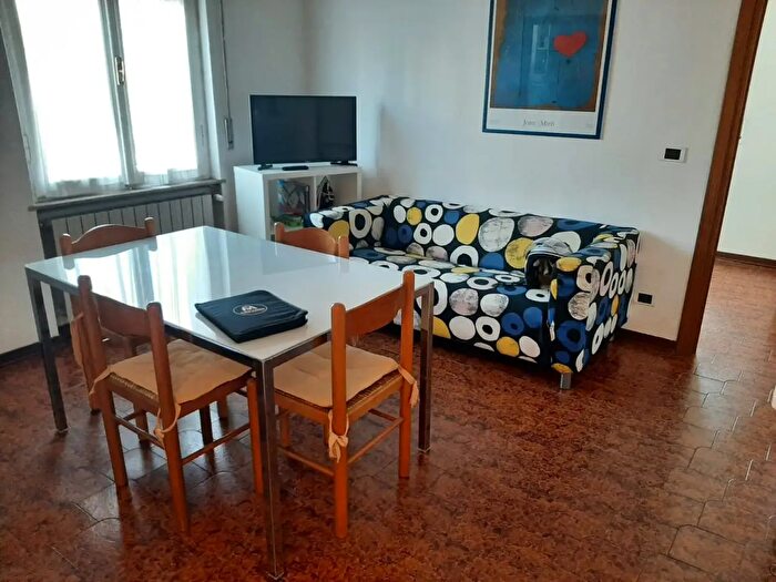 Appartamento quadrilocale in vendita in Via Filippo Buonarroti, Pisa