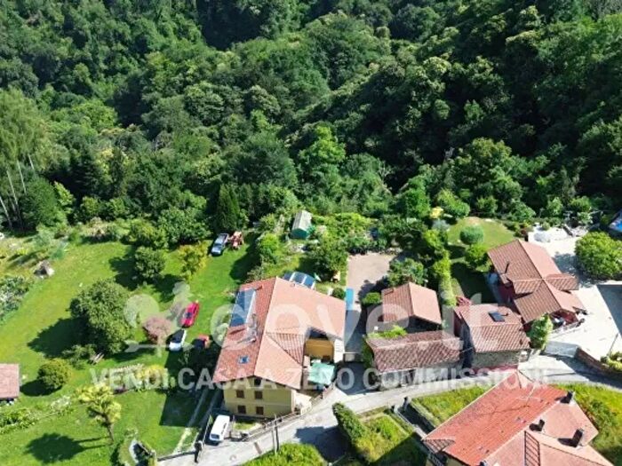 Casa con 6 locali in vendita in Via Giorgetti, Brissago Valtravaglia
