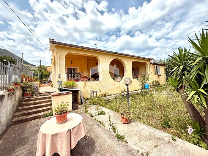 Casa con 5 locali in vendita in Via Marmolada, Carini