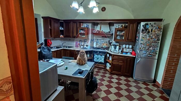 Appartamento con 7 locali in vendita in Via SantAgostino, Catania