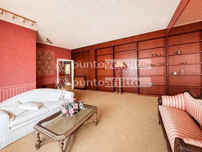 Appartamento con 5 locali in vendita in Puccetti, Lucca