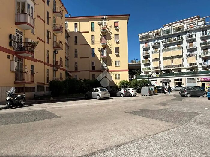 Appartamento trilocale in vendita in Via Fabrizio Padula, Napoli
