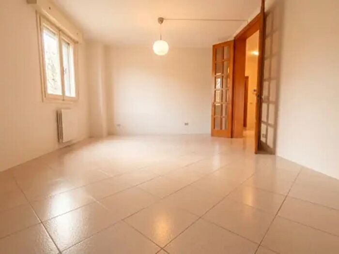 Casa con 5 locali in vendita in Correggio