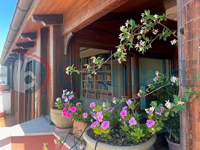 Appartamento con 5 locali in vendita in Via Malcangi, Trani