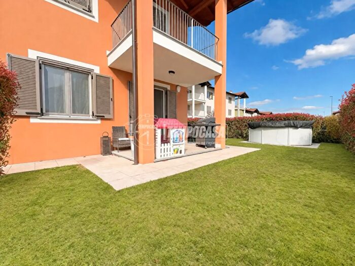 Appartamento quadrilocale in vendita in Via Cavallaria, Strambino