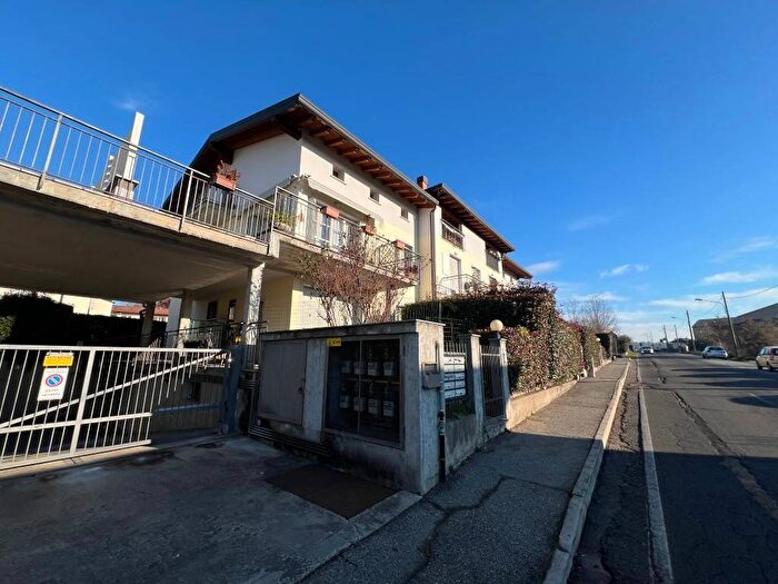 Appartamento monolocale in affitto in Viale Ticino, Centro, Sesto Calende