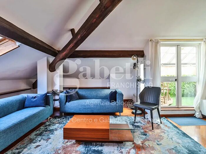 Appartamento quadrilocale in affitto in Via Antonio Zanolini, Bologna