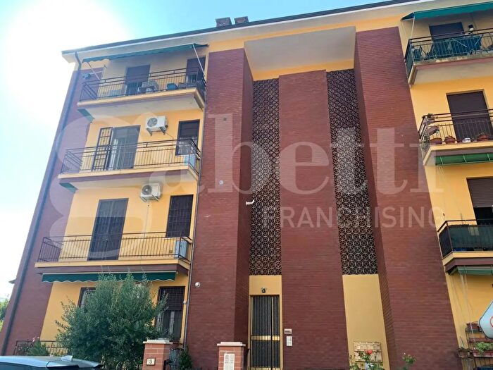 Appartamento quadrilocale in vendita in Via Giacomo Leopardi, Reggio nell'Emilia