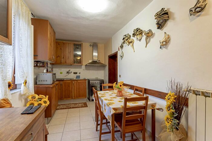 Casa quadrilocale in vendita in Via Indipendenza, Poggio A Caiano