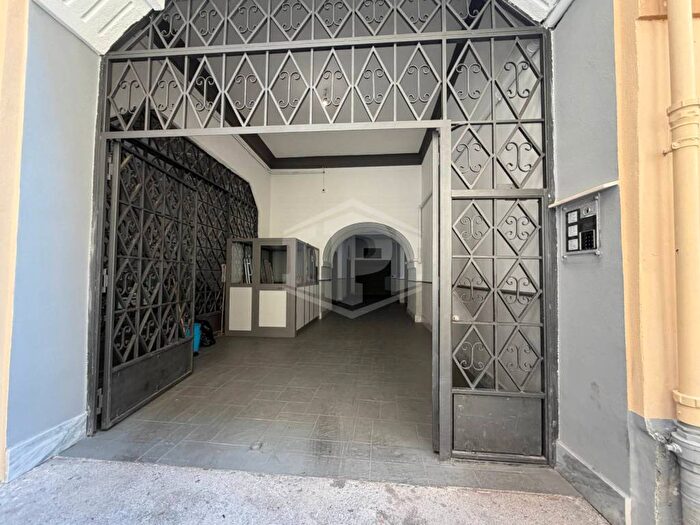 Casa in vendita in Via Torquato Tasso, Vomero, Napoli