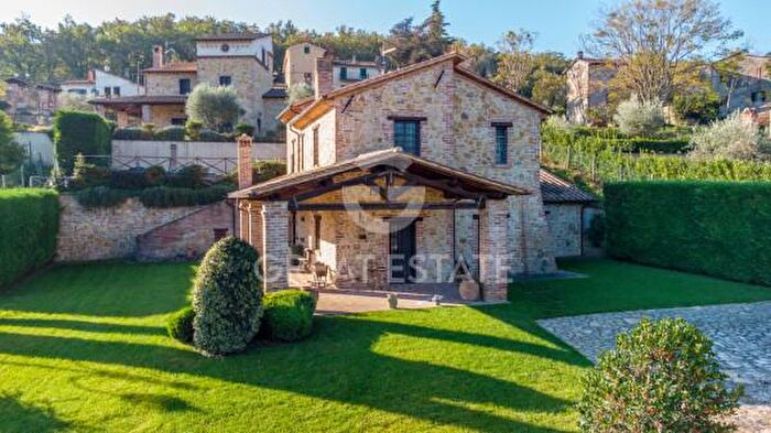 Casa con 6 locali in vendita in Via degli Olivi, Montecchio