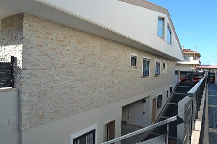 Casa quadrilocale in vendita in Via Mura dei Francesi, Ciampino