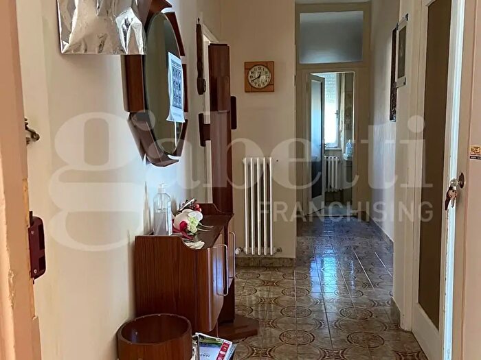 Appartamento con 5 locali in vendita in Zona Pace, Macerata