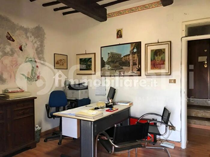 Appartamento trilocale in vendita in Via del Verzaro, Perugia