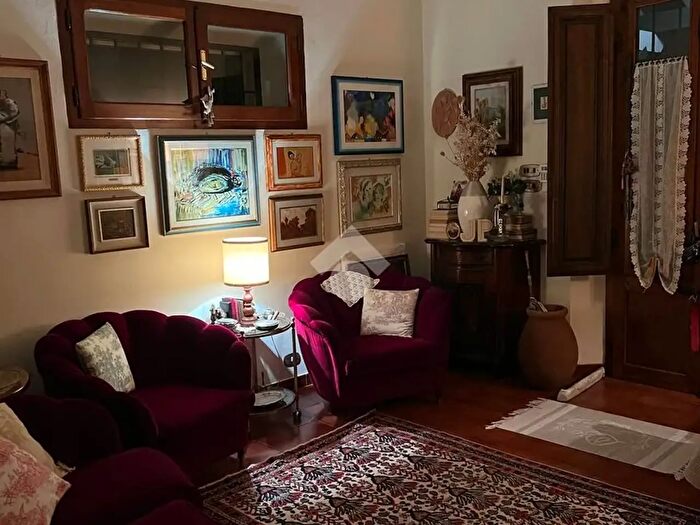 Appartamento con 5 locali in vendita in Via Amedeo, Vecchiano