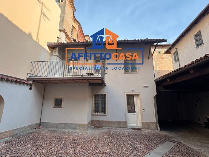 Appartamento bilocale in affitto in Vicolo Sant'Andrea, Centro, Bra