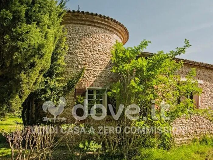 Casa con 6 locali in vendita in Via Roversano San Carlo, Cesena