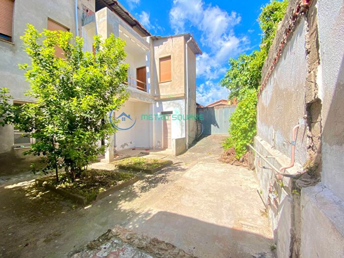 Casa con 11 locali in vendita in Via Matteotti, Guspini