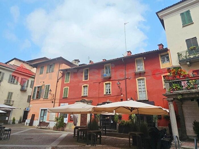 Appartamento quadrilocale in affitto in piazza verdi, Centro Storico, Pinerolo