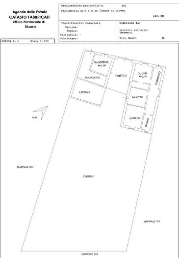 Casa quadrilocale in vendita in Via Sebastiano Chisu, Orosei