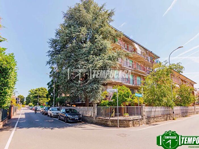 Appartamento trilocale in vendita in Via Ugo Foscolo, Belgioioso