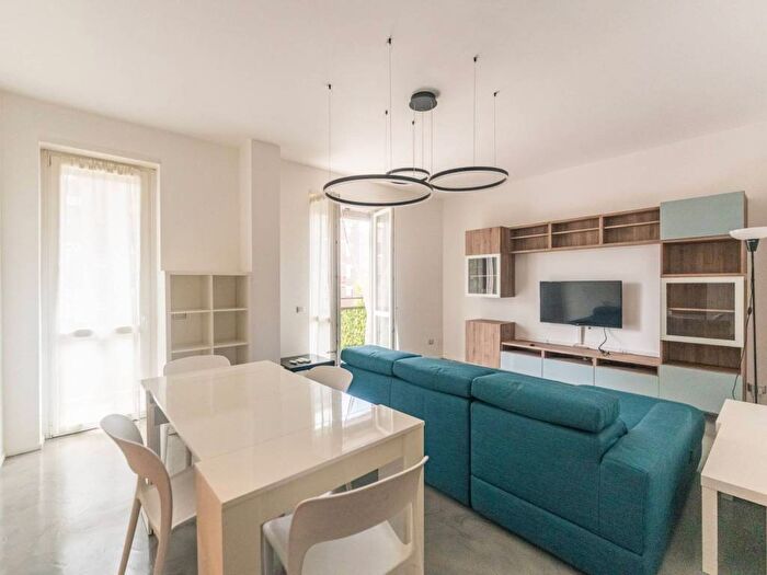 Appartamento trilocale in affitto in Via Giuseppe Tartini, Dergano, Milano