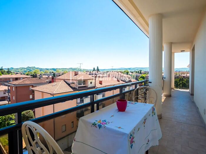 Appartamento trilocale in vendita in Via Cornadura, Vignola