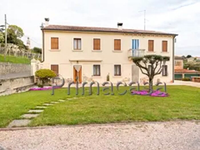 Casa con 10 locali in vendita in Via Cubetta, Colognola Ai Colli
