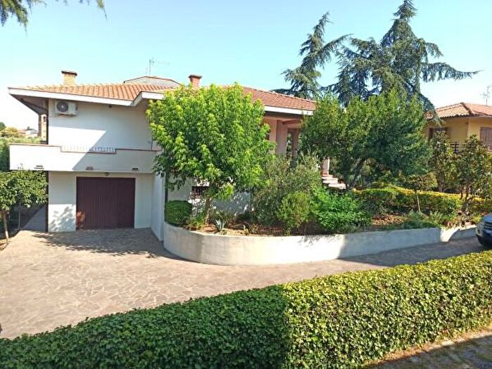 Casa con 5 locali in vendita in Via Roma, Castiglione Del Lago