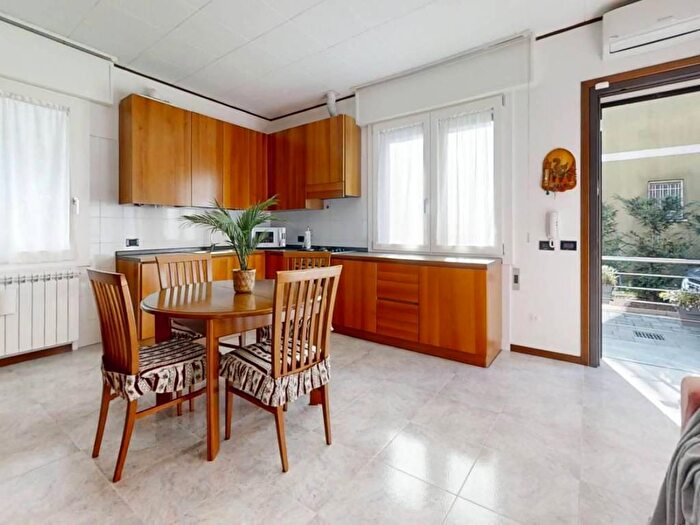 Appartamento trilocale in affitto in Via Sem benelli, Carpenedo Bissuola, Venezia