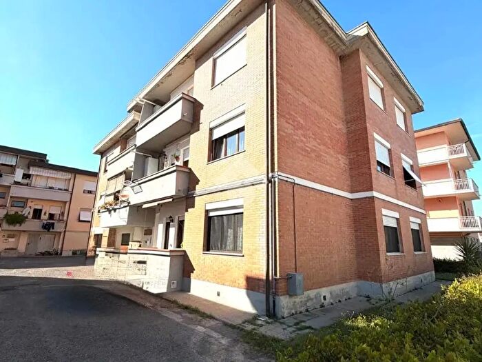 Appartamento con 5 locali in vendita in Via Achille Grandi, Ponsacco