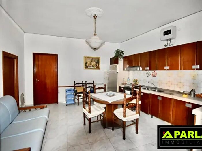 Casa con 5 locali in vendita in Via Raffaello Sanzio, Canicatti'