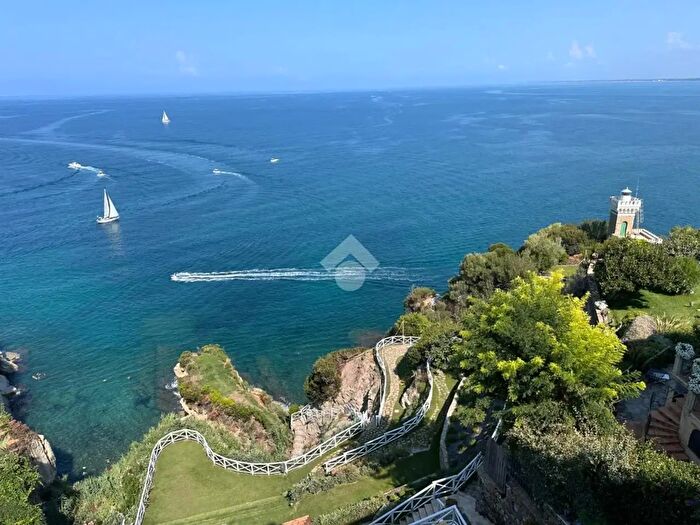 Appartamento quadrilocale in vendita in Via Filippo Scotti, Agropoli