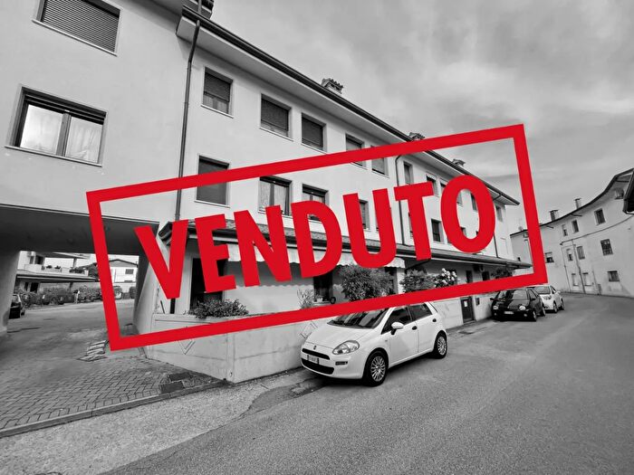 Appartamento trilocale in vendita in Vicolo Lungo, Muzzana Del Turgnano