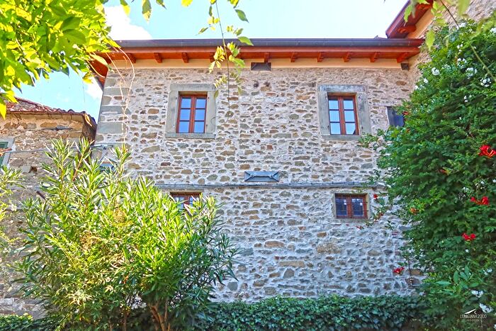 Casa con 6 locali in vendita in Casola In Lunigiana