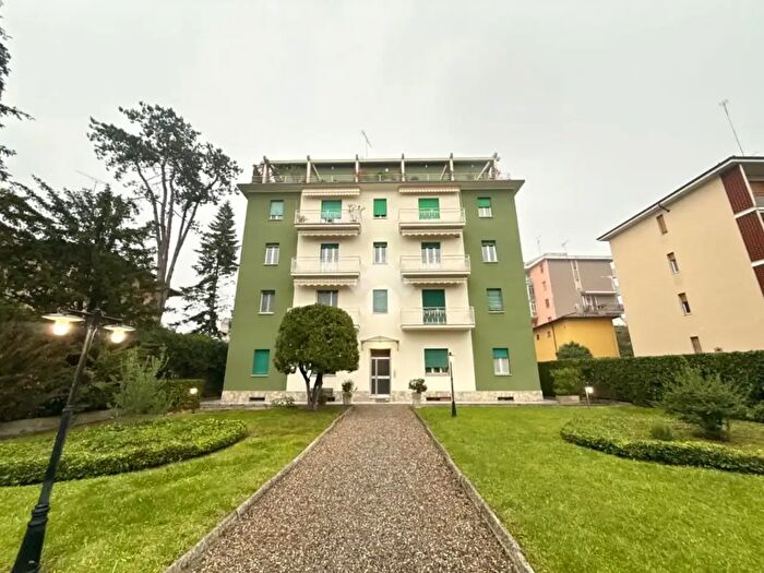 Appartamento quadrilocale in vendita in Via Brigata Tortona, Tortona