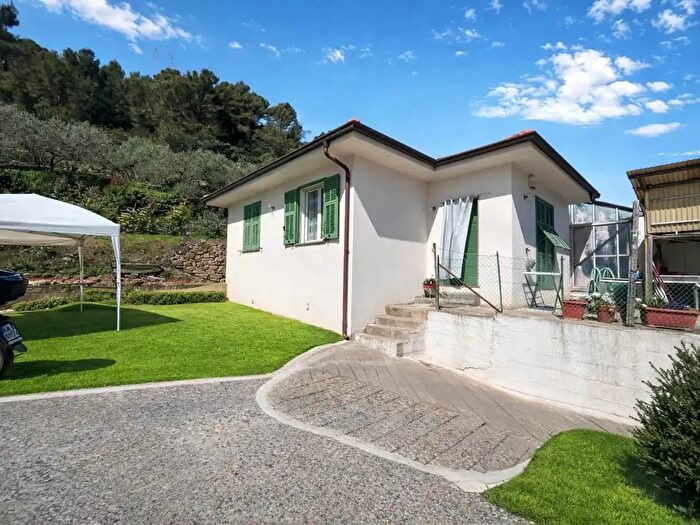 Casa bilocale in vendita in Camporosso