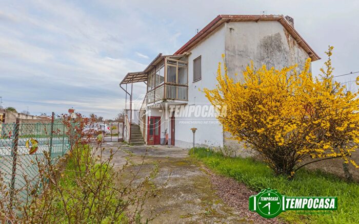 Casa bilocale in vendita in Via Giuseppe di Vittorio, Motta Visconti