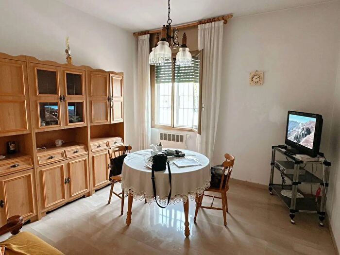 Appartamento con 5 locali in vendita in Granarolo Dell'Emilia