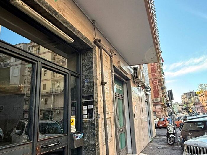 Appartamento trilocale in affitto in Via Generale Francesco Pinto, Arenaccia, Napoli