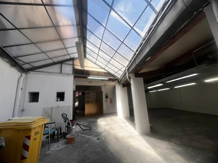 Appartamento con 5 locali in affitto in Prato