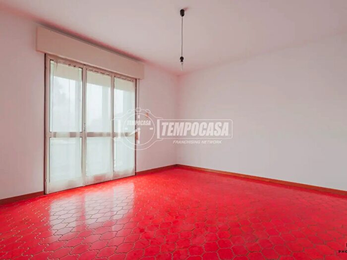 Appartamento con 6 locali in vendita in Via Paolo Pavirani, Ravenna