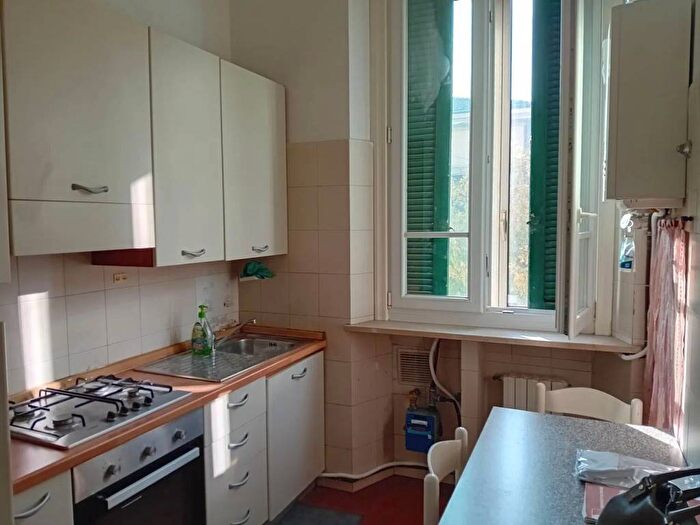 Appartamento trilocale in affitto in Viale Vittoria, Parco Ducale Oltretorrente, Parma