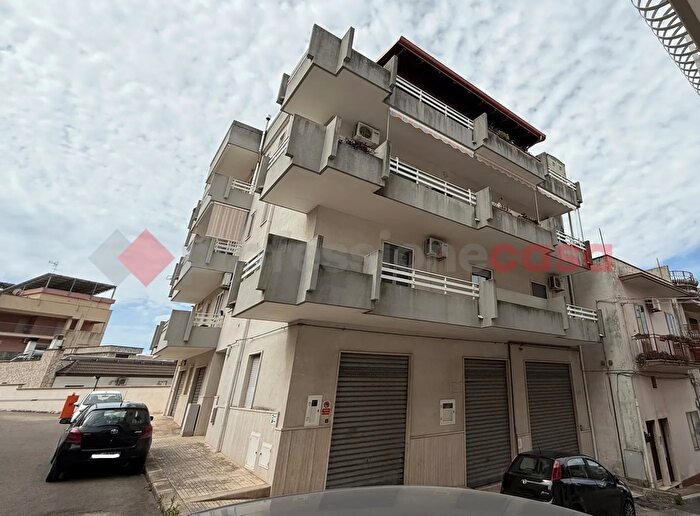 Appartamento con 5 locali in vendita in Daua Parma, Crispiano