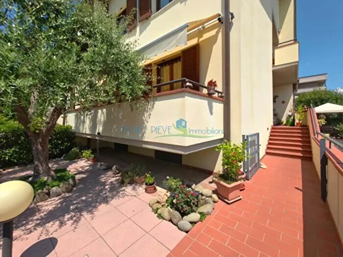 Casa con 5 locali in vendita in Via Fratelli Cervi, Massa E Cozzile
