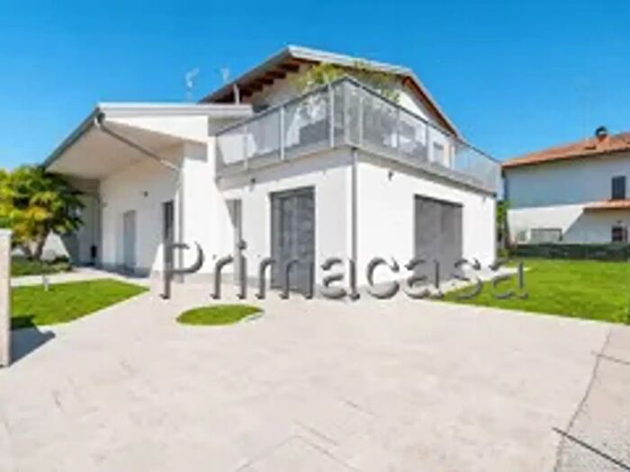 Casa trilocale in vendita in Via Savino Forti, Novi Di Modena