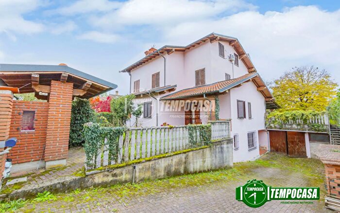 Casa con 5 locali in vendita in Strada Vigne di Mirabello, Pavia