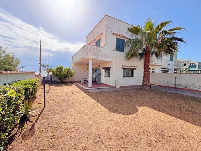 Casa trilocale in affitto in VIA ERATO, Lido di Cincinnato Sirene, Anzio