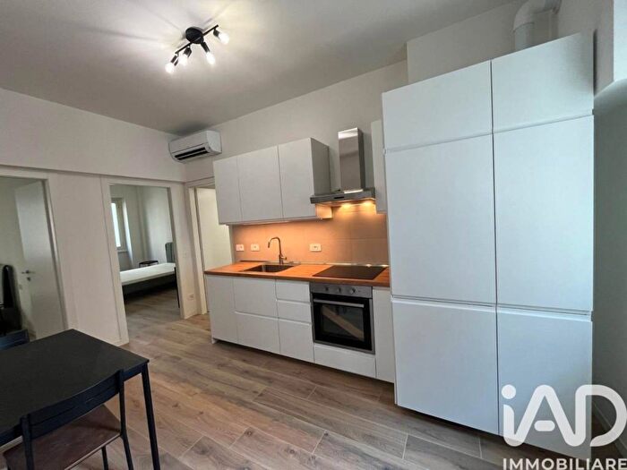 Appartamento trilocale in affitto in Viale Bligny, Bocconi, Milano
