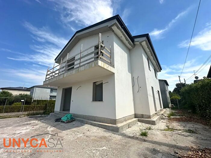 Casa con 5 locali in vendita in Selvazzano Dentro